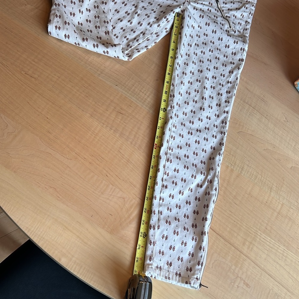 Pilcro Cream Skinny Jeans with Brown Floral Dot Print - Picture 12 of 13